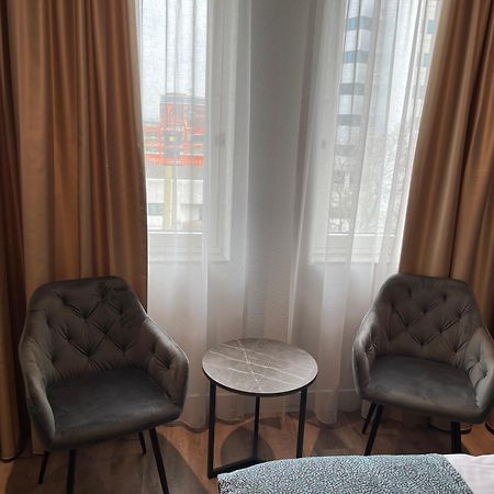 Ozo Hotels Antares Airport Hoofddorp Exterior foto
